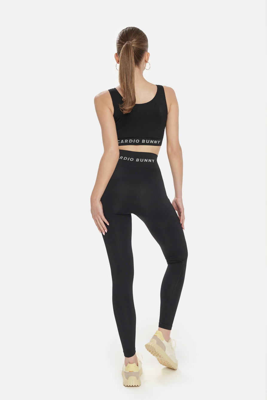 CHILL CROP TOP BLACK